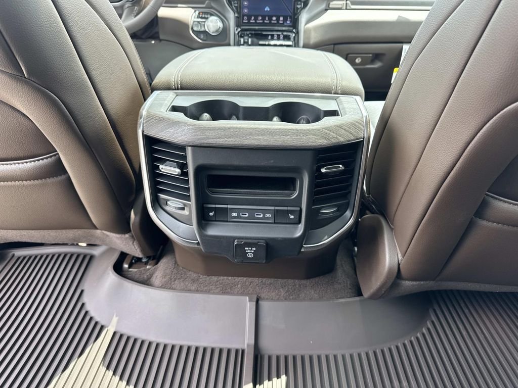 New 2026 Diamond Black Crystal Pearl-Coat Exterior Paint RAM Laramie image 31
