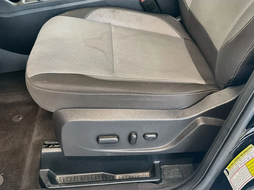 Used 2018 Black Ford SE image 21