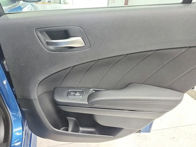 Used 2023  Dodge R/T image 41