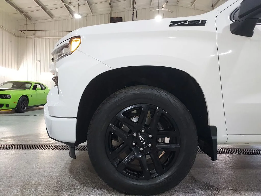 Used 2023 White Chevrolet RST image 16