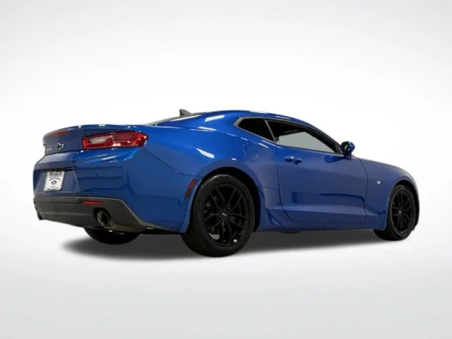 Used 2018 Blue Chevrolet 1LT image 8