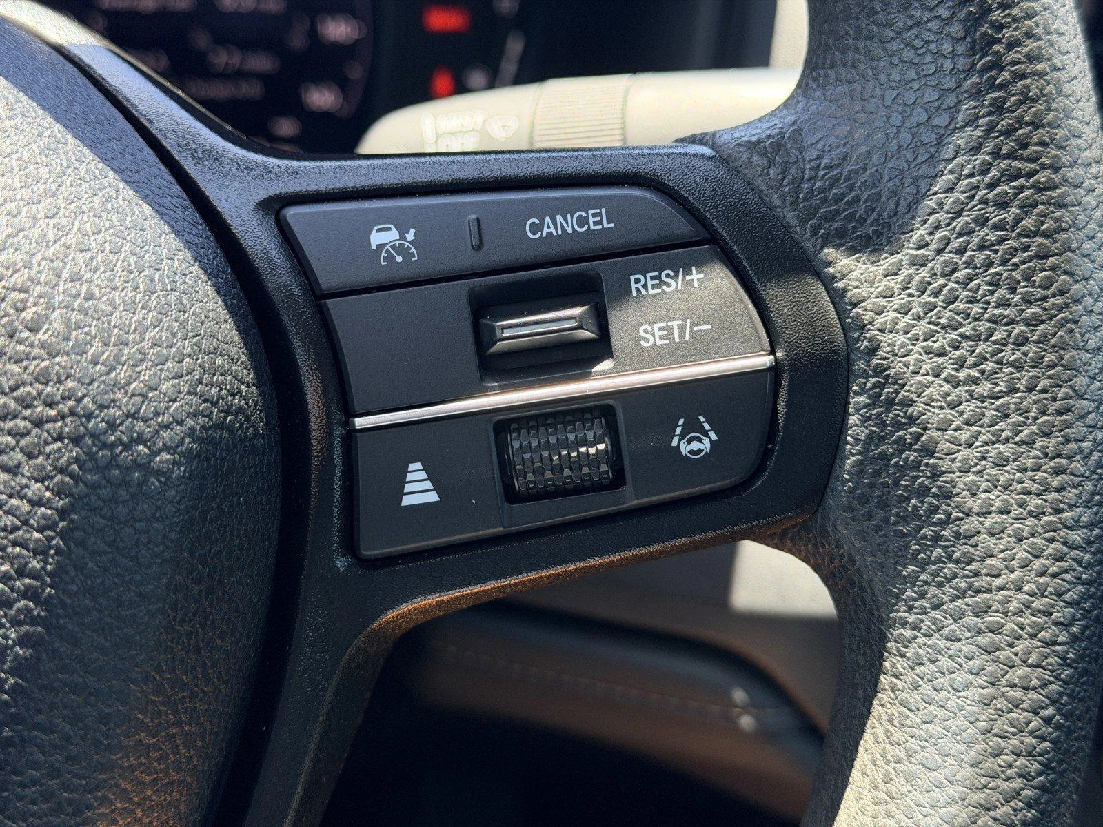 Used 2024  Honda EX image 23