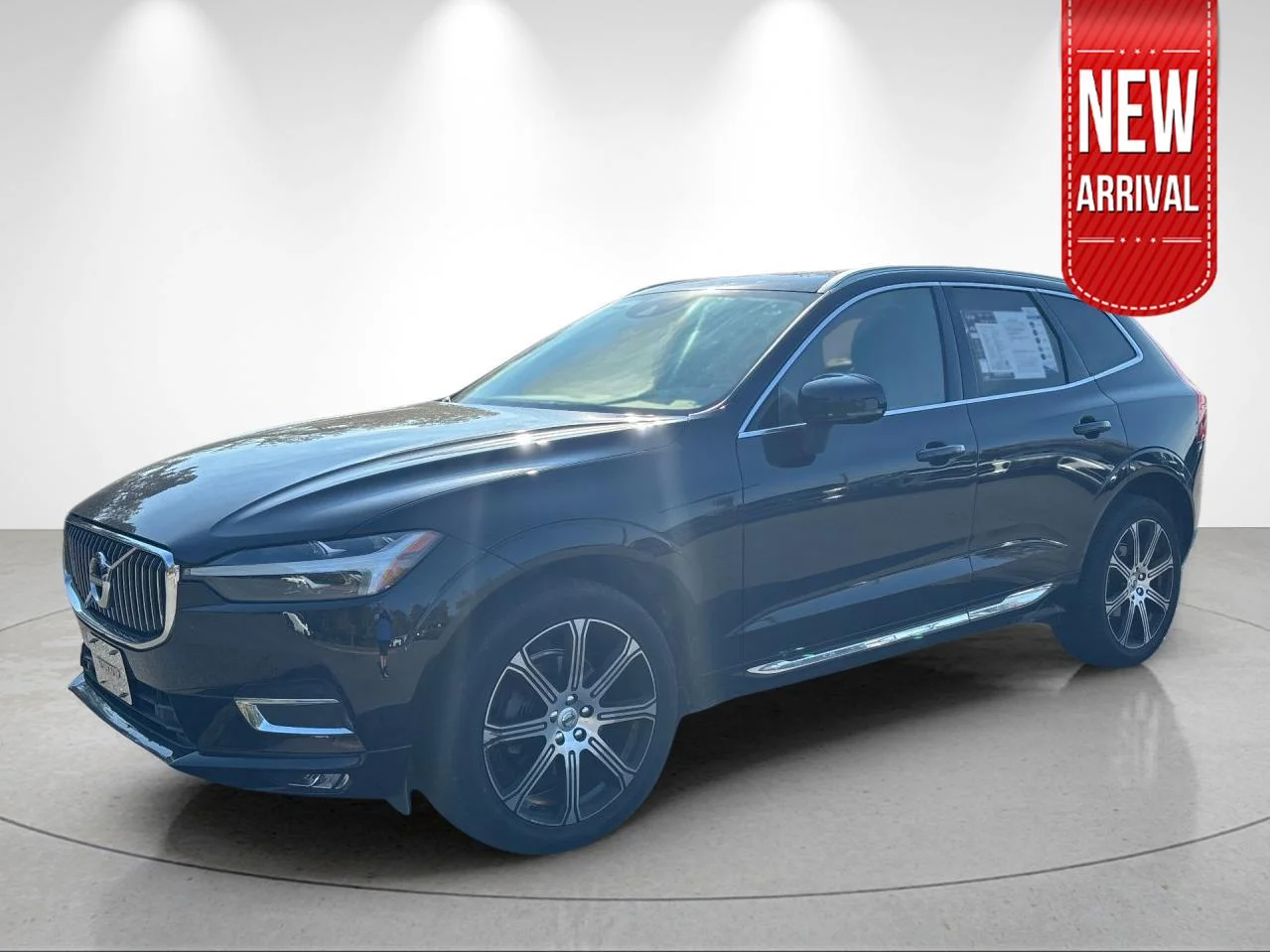 Used 2021 Onyx Black Metallic Volvo Inscription image 1