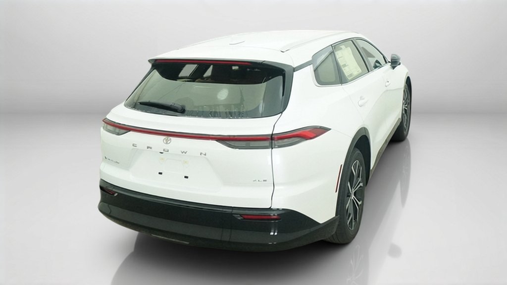 New 2026 Oxygen White Toyota XLE image 11