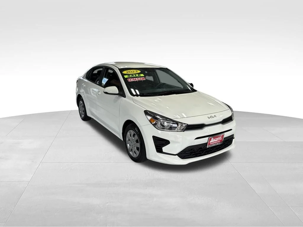 Used 2023 White Kia S image 8