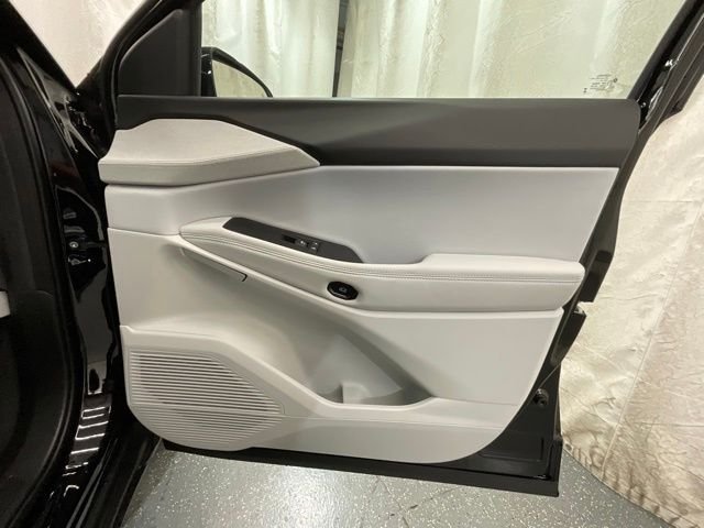 New 2026 Diamond Black Crystal Pearl-Coat Exterior Paint Jeep Laredo image 22