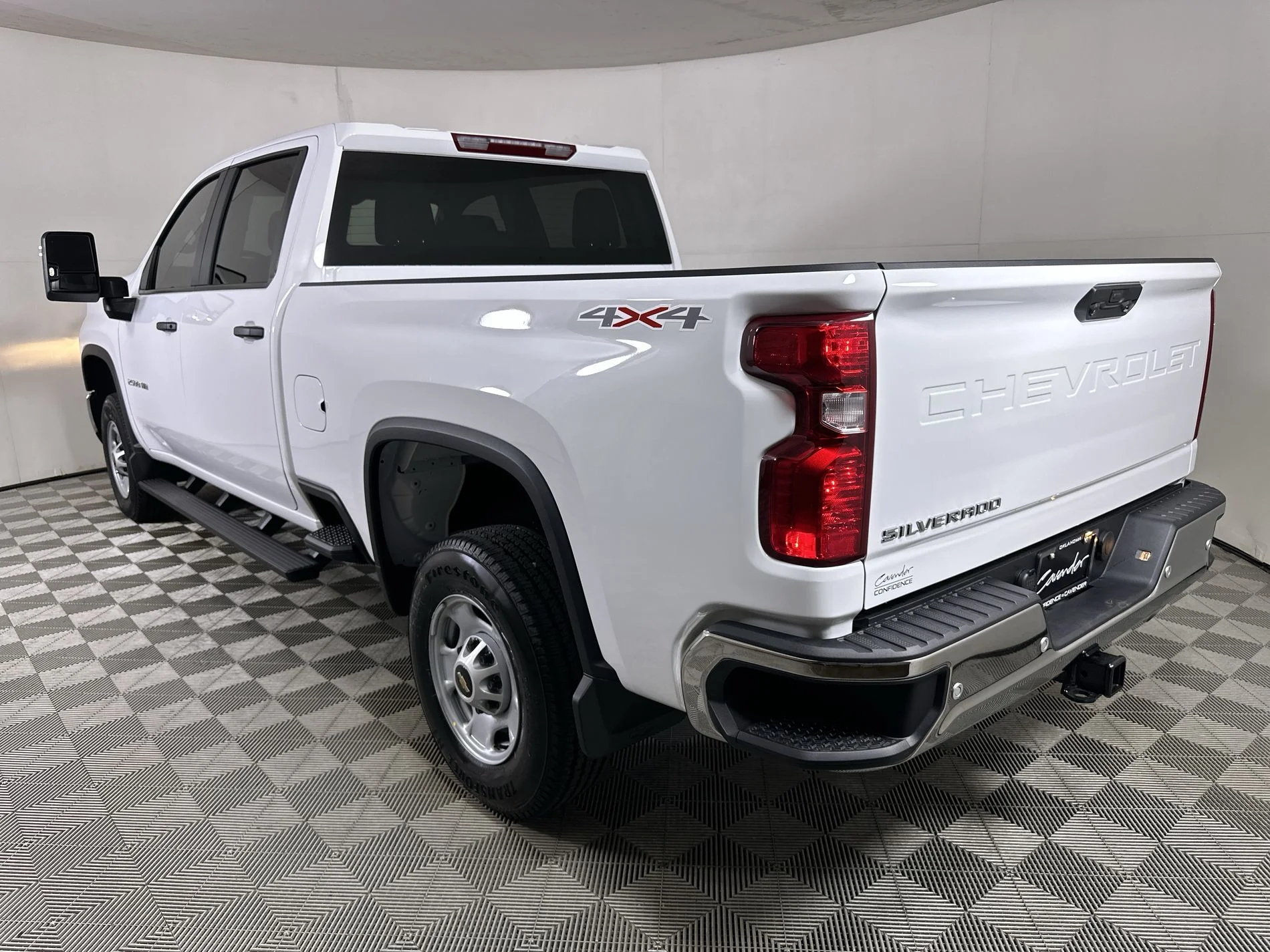 New 2026 Summit White Chevrolet WT image 6