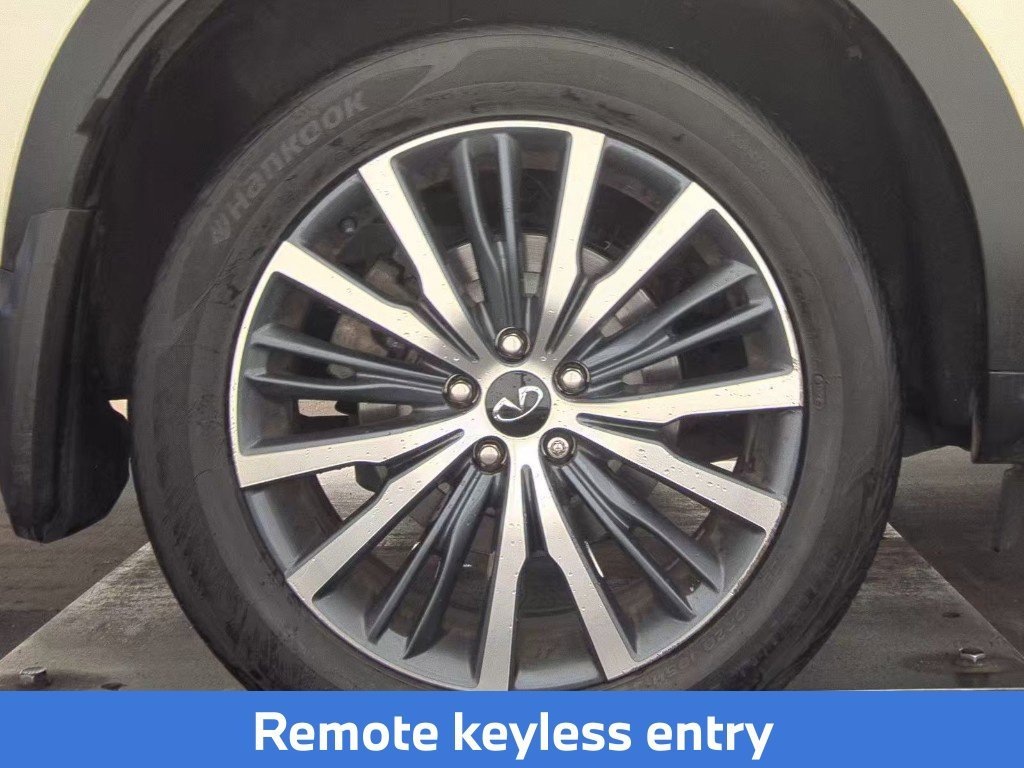 Used 2023 White INFINITI Sensory image 16