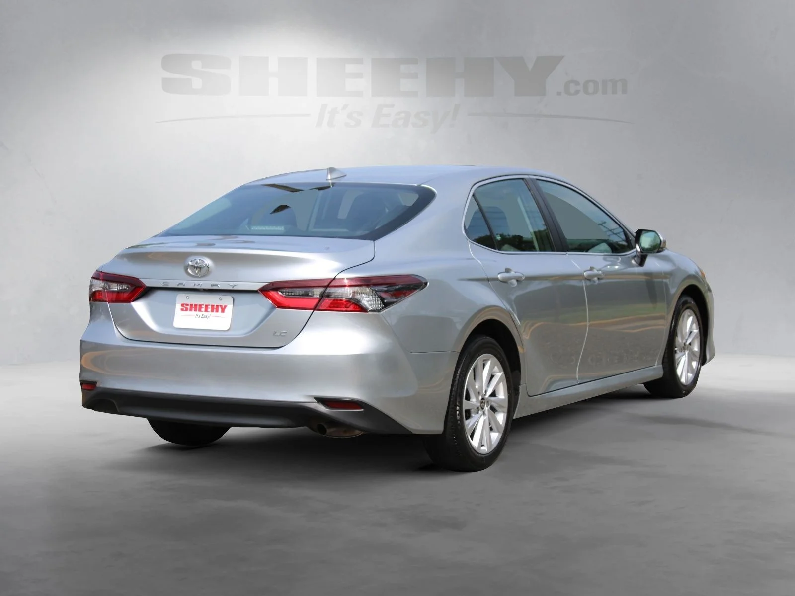 Used 2023 Silver Toyota LE image 12