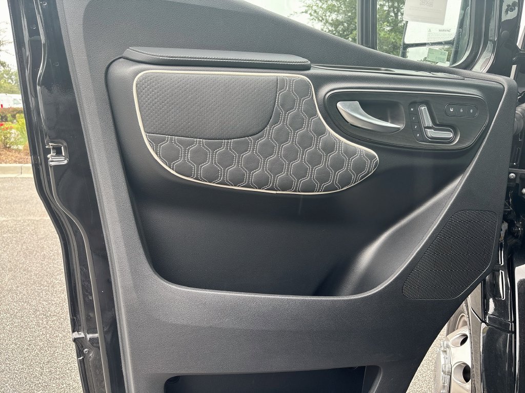 New 2026  Mercedes-Benz Midwest Business Class J Club image 33