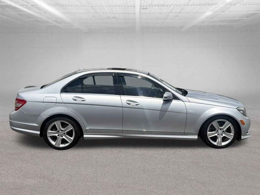 Used 2011 Silver Mercedes-Benz C 300 image 9