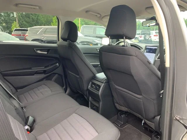 Used 2024 Gray Ford SE image 12