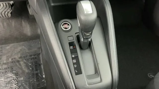 2025 Nissan KICKS PLAY Base - Photo 17
