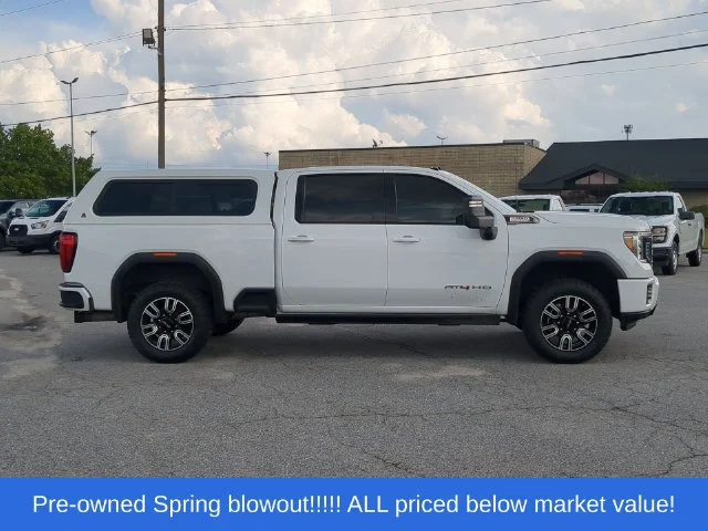 Used 2022 White GMC AT4 image 14