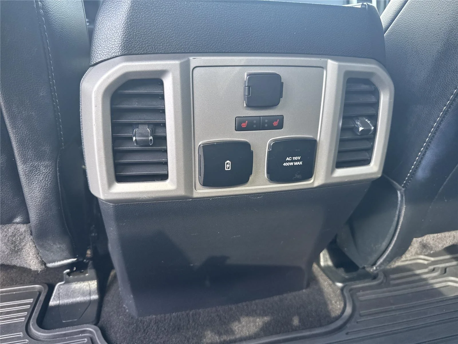 Used 2019 Ingot Silver Ford LARIAT image 34