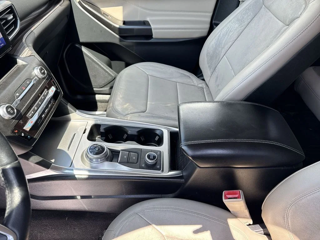 Used 2020 Black Ford Limited image 21