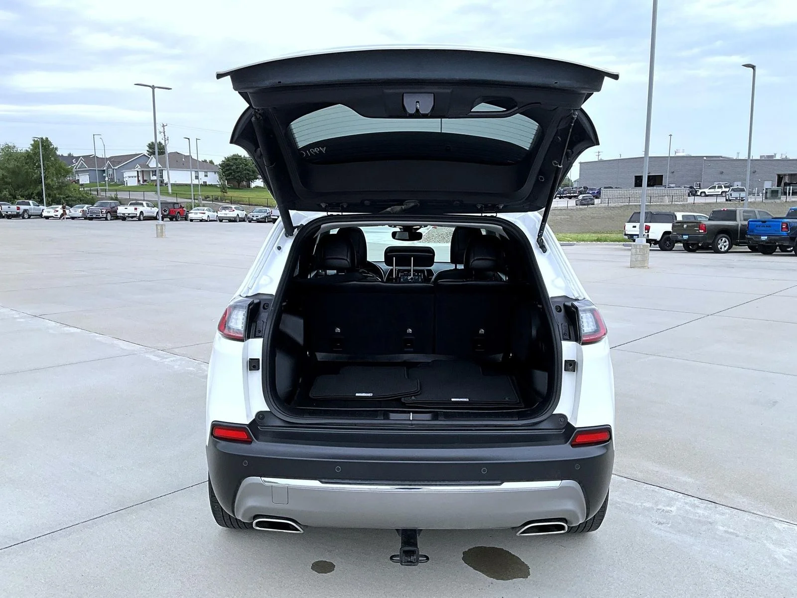 Used 2021 White Jeep Limited image 22