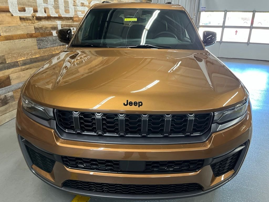 New 2026 Copper Shino Metallic Clear-Coat Exterior Paint Jeep Limited image 8