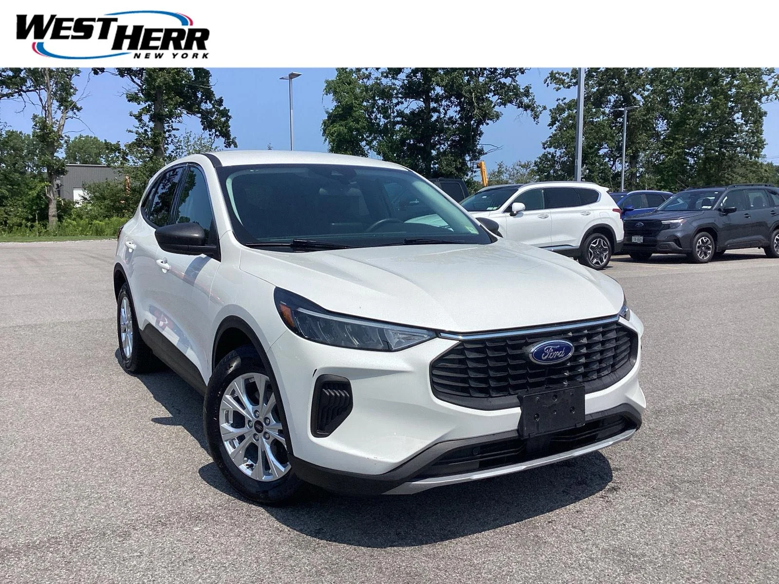 Used 2023 Star White Metallic Tri-Coat Ford Active image 1
