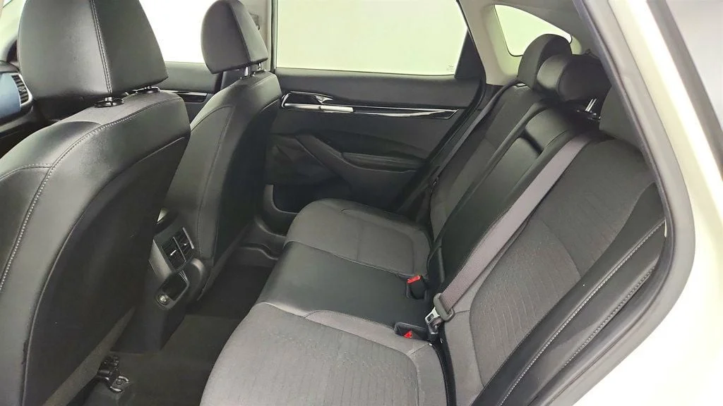 Used 2023 Snow White Pearl Kia S IVT AWD image 19