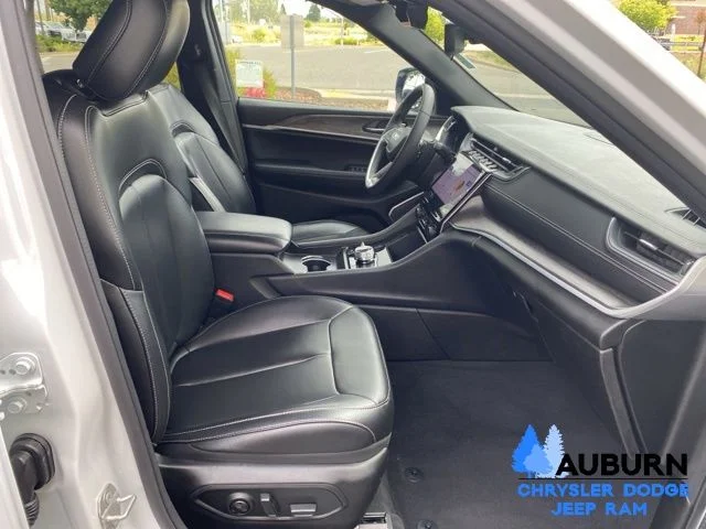 Used 2024 White Jeep 4xe image 14