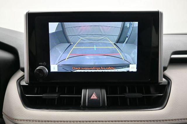 Used 2025 Silver Toyota XLE image 4