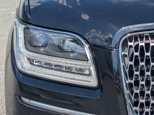 Used 2018 Black Lincoln Reserve image 10