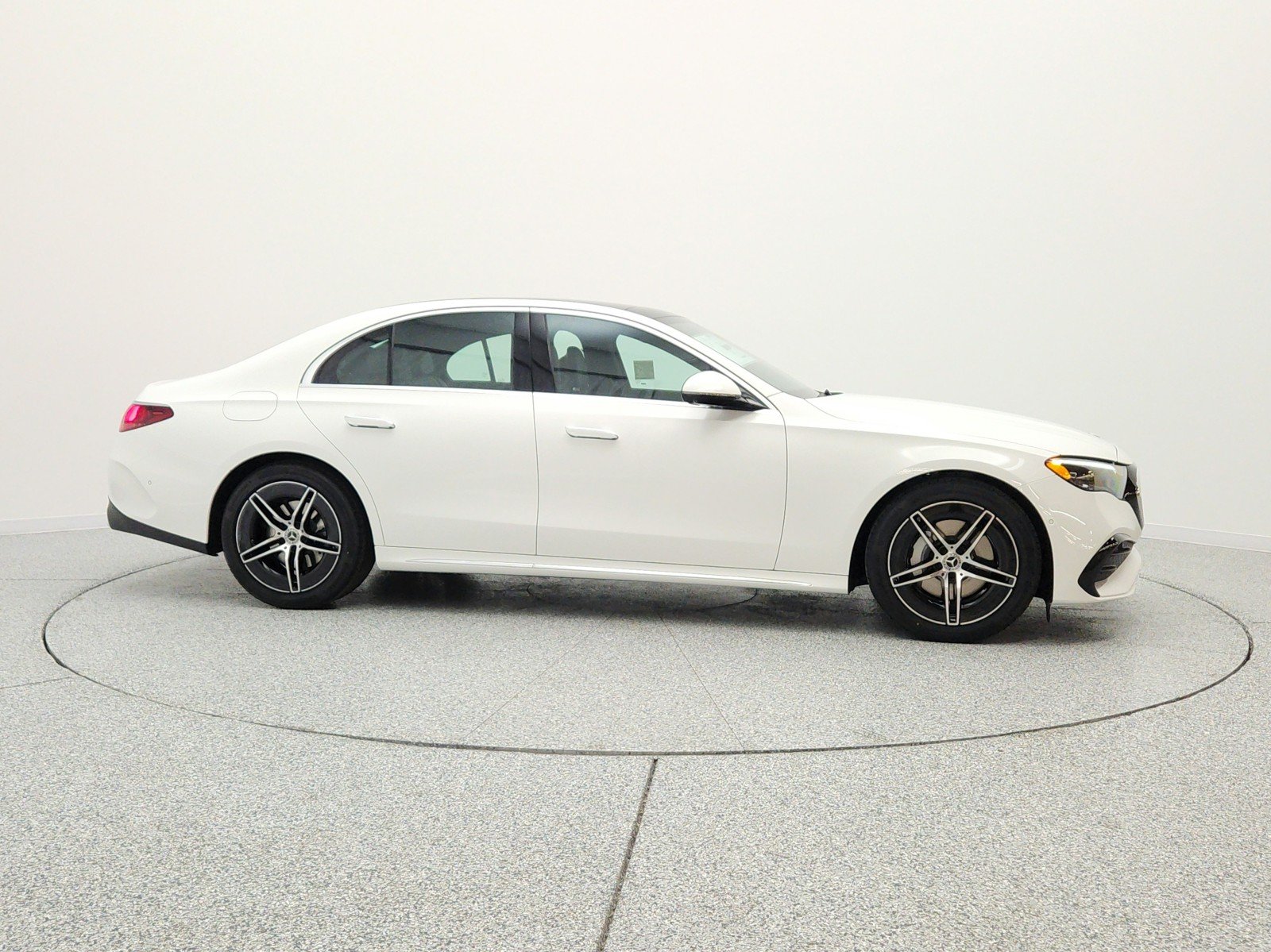 New 2026 Polar White Mercedes-Benz E 350 RWD Sedan image 4