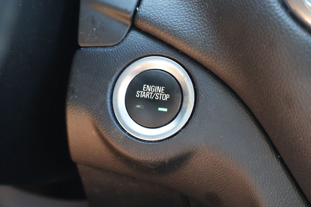 Used 2020 MIDNIGHT BLUE METALLIC Chevrolet LT image 32