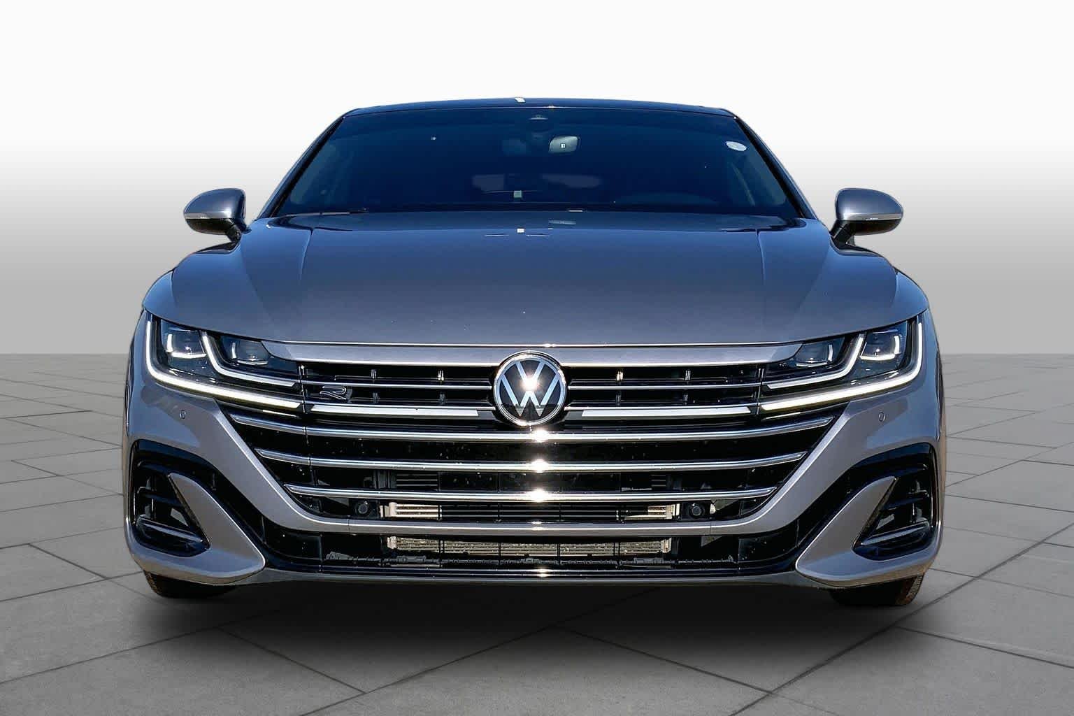 Used 2021 Pyrite Silver Metallic Volkswagen SEL R-Line image 4
