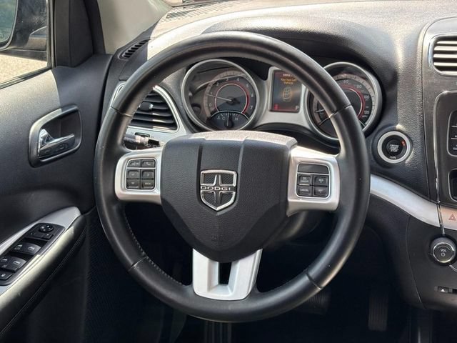 Used 2019 Gray Dodge SE image 13