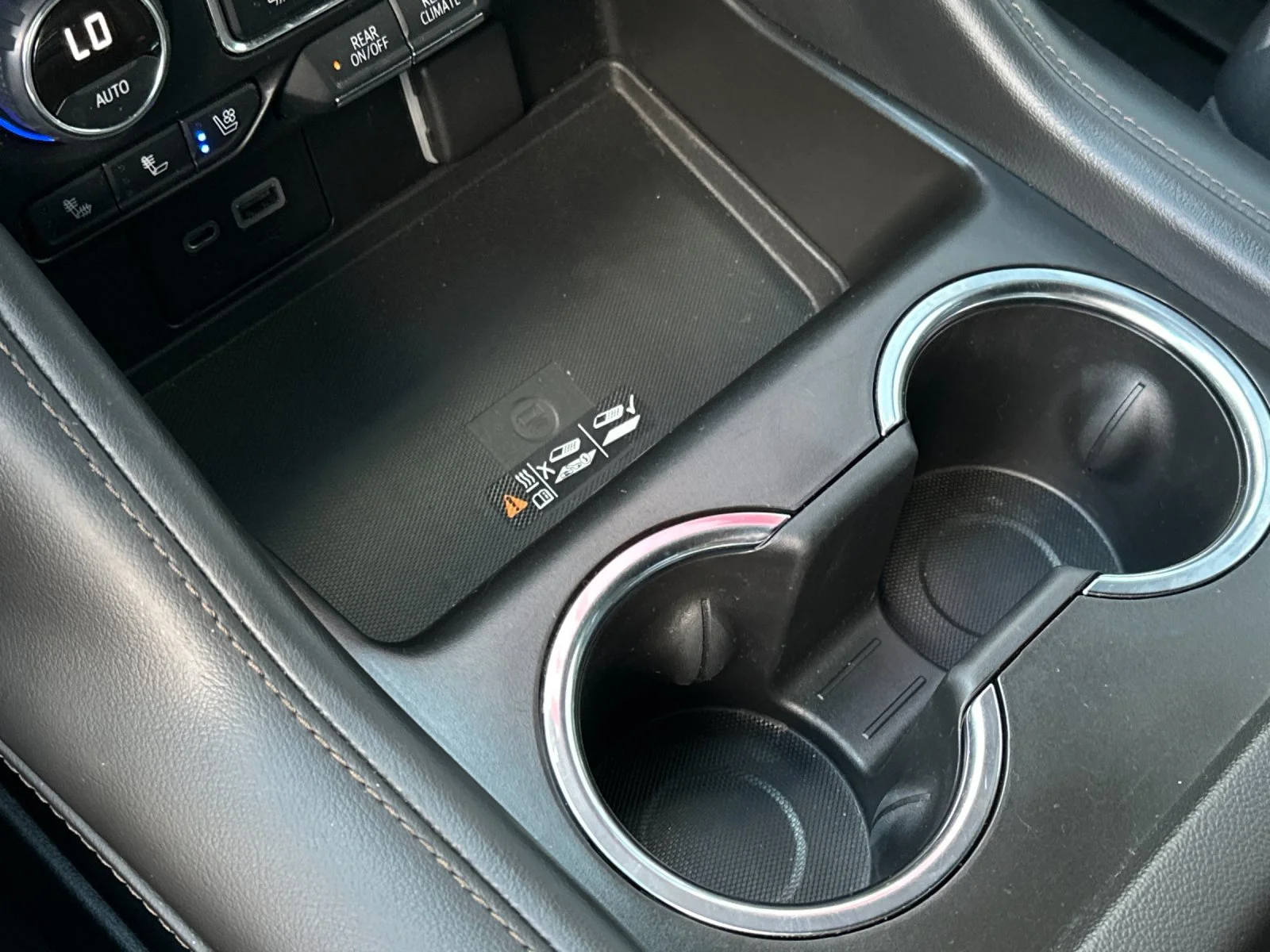 Used 2022 Black Chevrolet High Country image 26