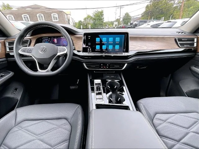 New 2026 Black Volkswagen SE w/Technology image 7
