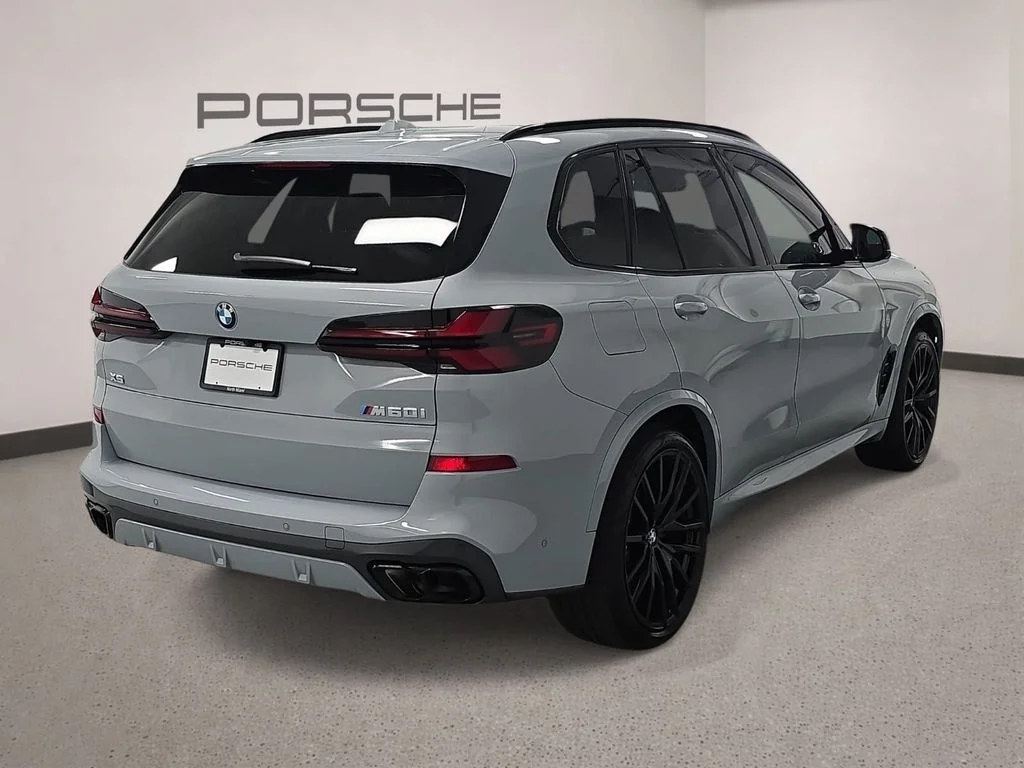 Used 2025 Gray BMW M60i image 7