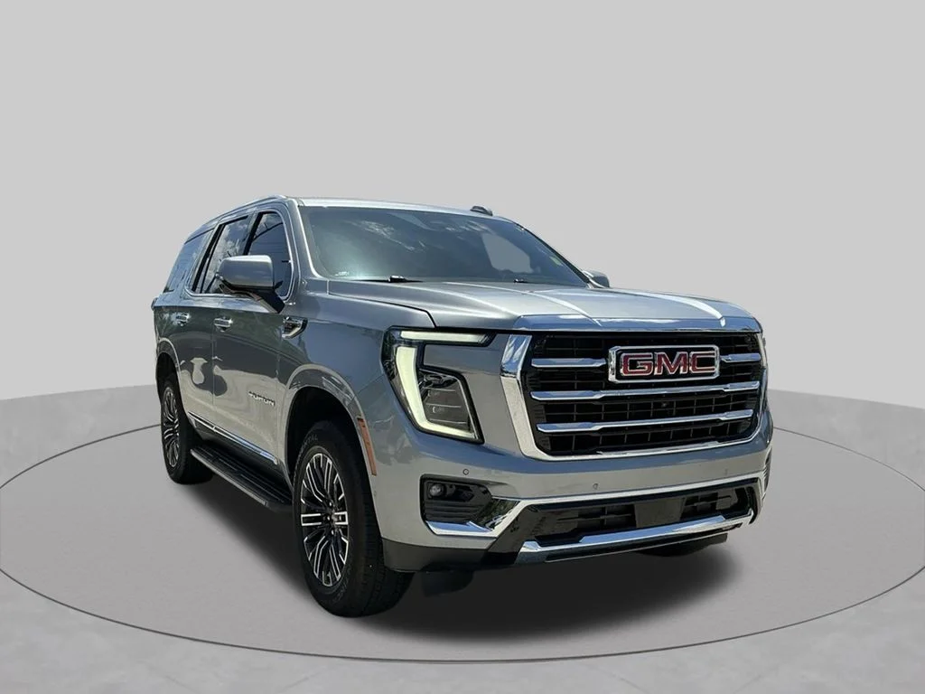 Used 2025 Silver GMC Elevation image 14