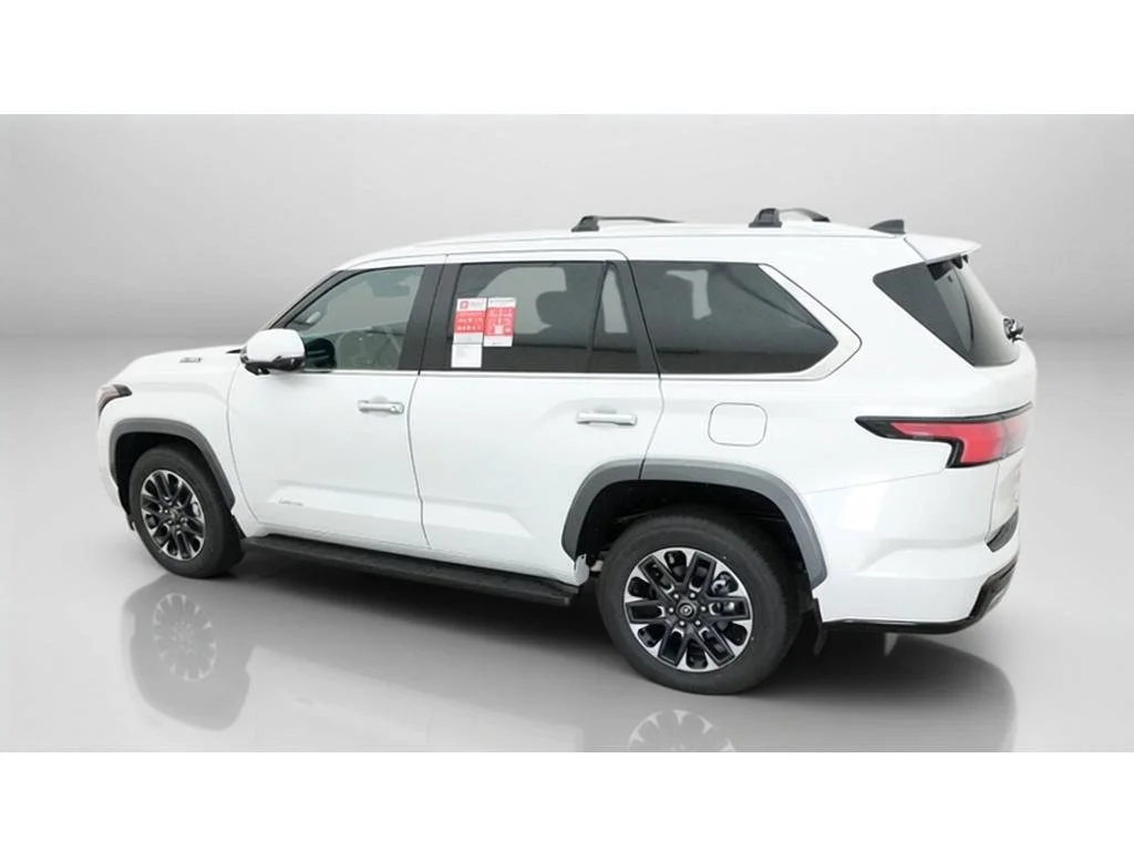 New 2026 Wind Chill Pearl Toyota Limited image 4