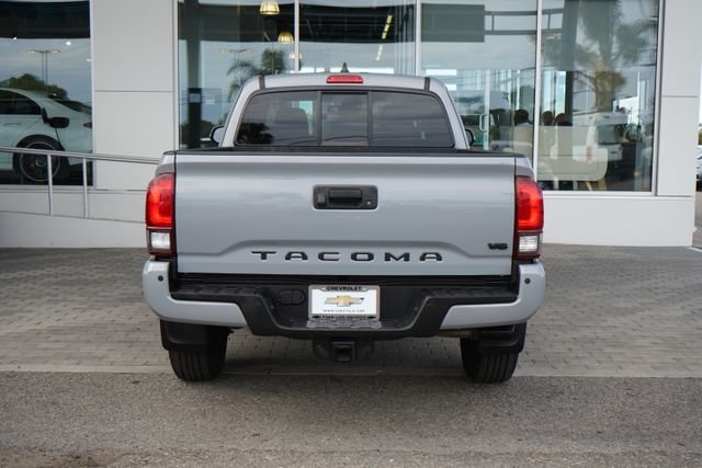 Used 2021  Toyota SR5 image 7