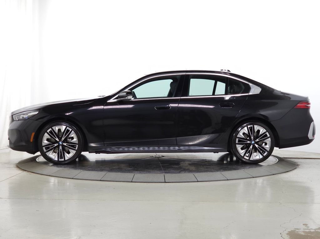 Used 2024 Black Sapphire Metallic BMW 540i xDrive image 5