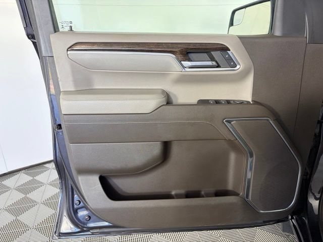 Certified Used 2022 TITANIUM RUSH METALLIC GMC SLE image 17