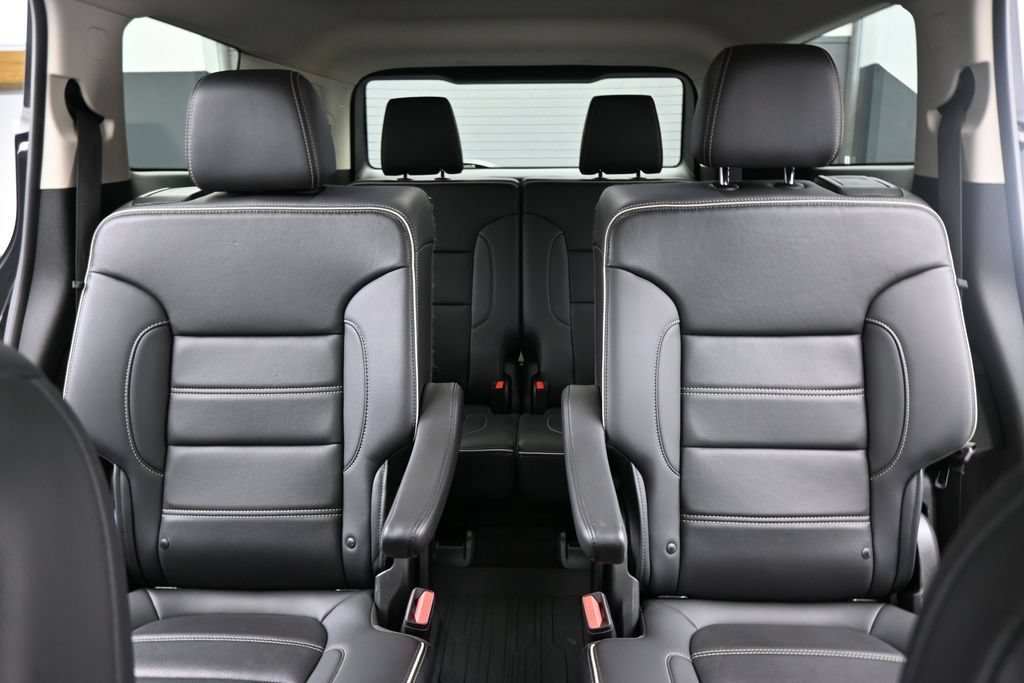 Used 2022 Ebony Twilight Metallic GMC Denali image 22
