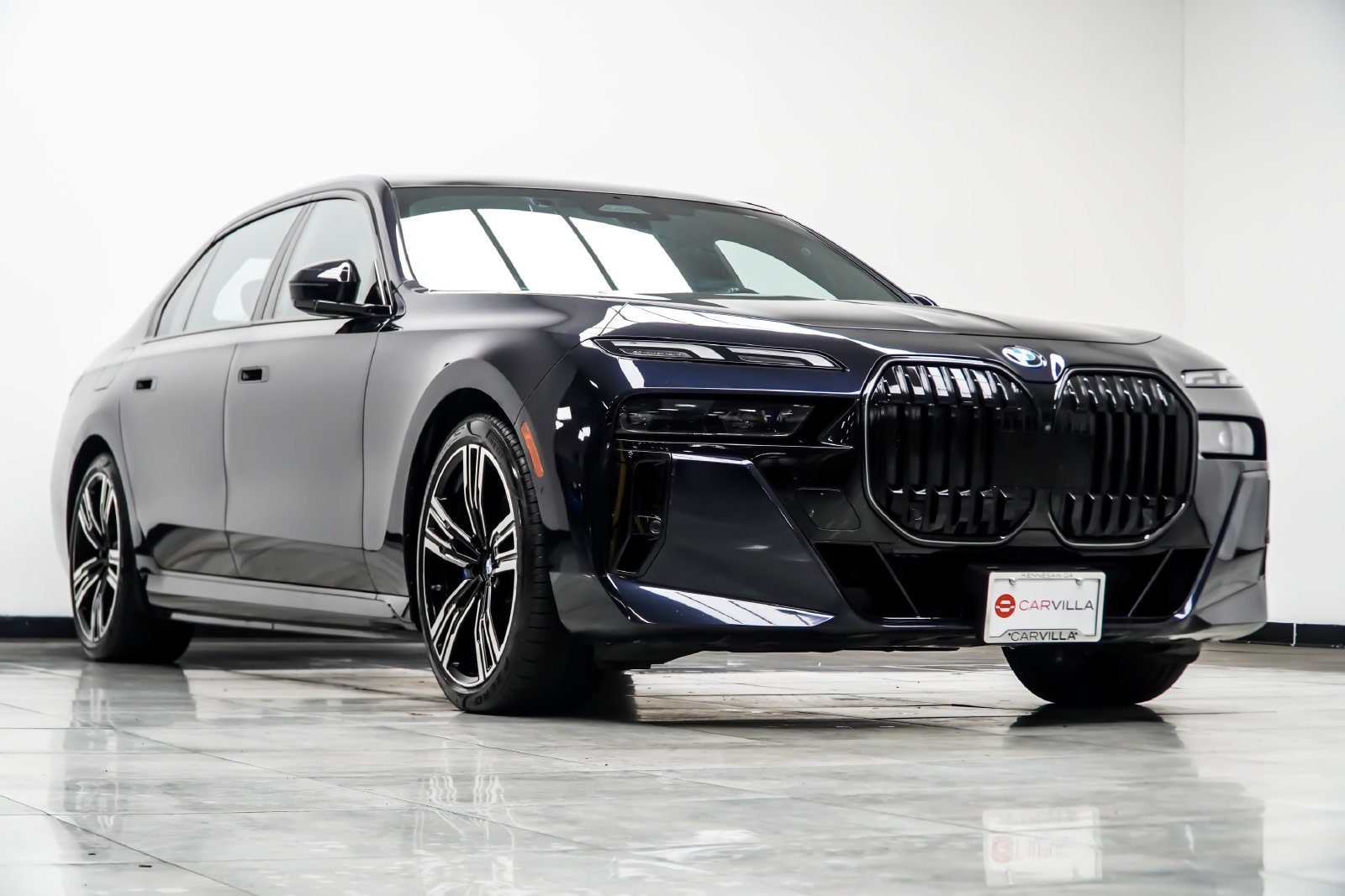 Used 2024 Black BMW 750e xDrive image 4