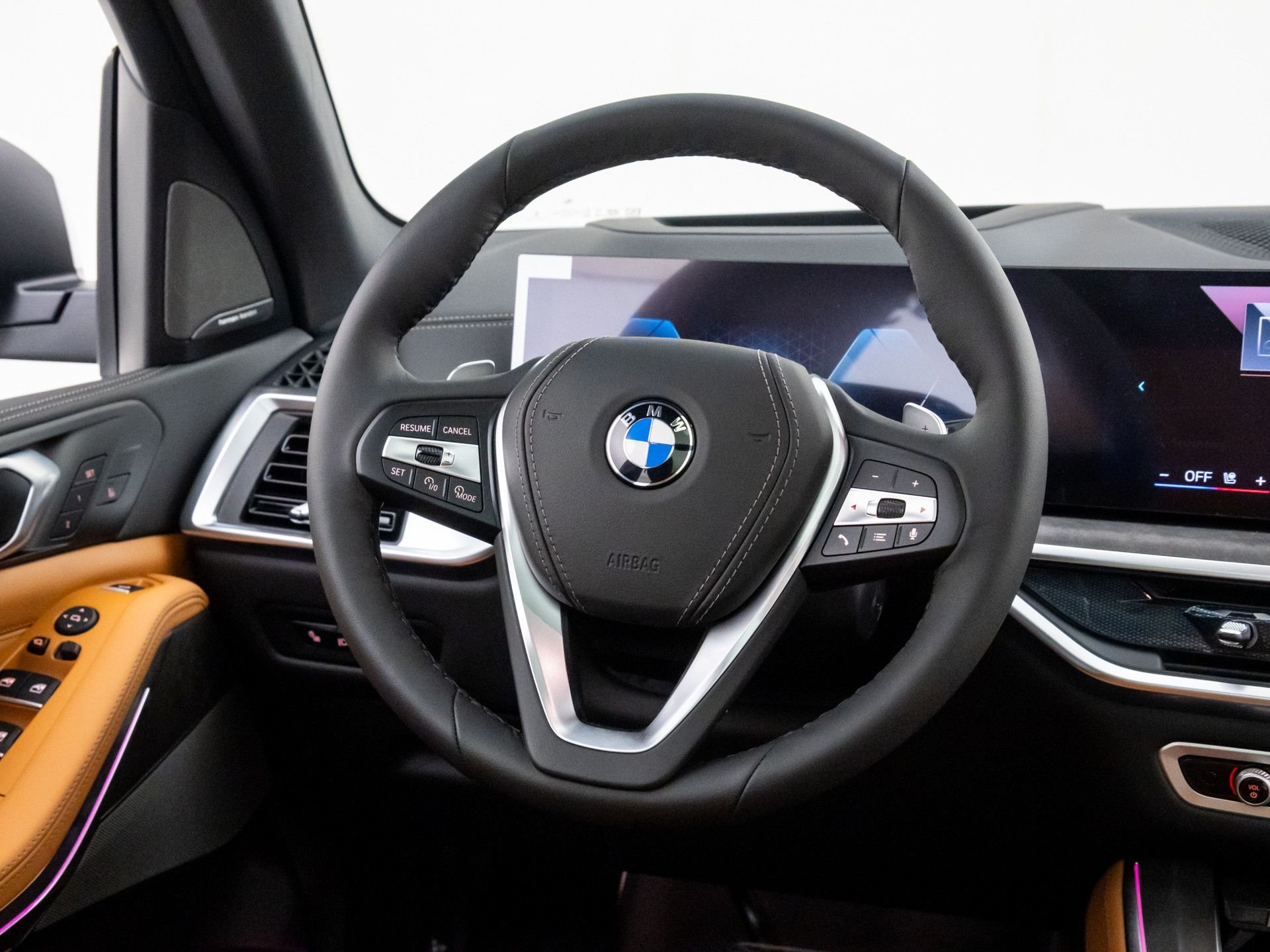 New 2026 Mineral White Metallic BMW xDrive40i image 12