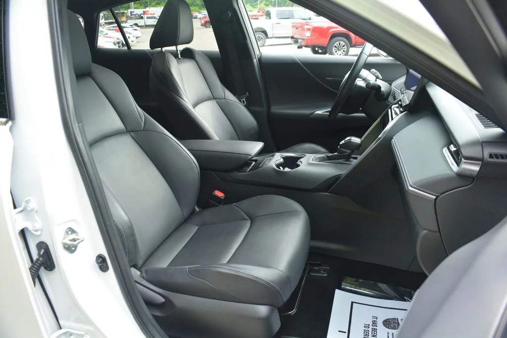 2023 Toyota Venza Nightshade - Photo 22