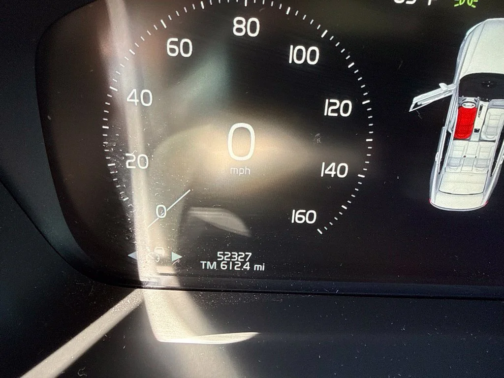 Used 2018 Bright Silver Metallic Volvo T6 Momentum image 7