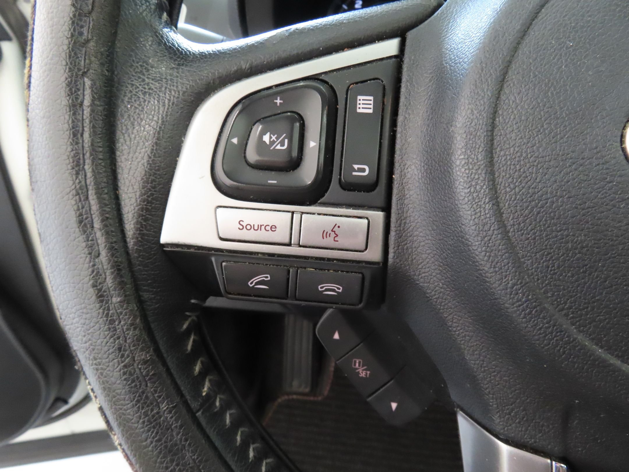 Used 2017 White Subaru 2.5i Touring image 13