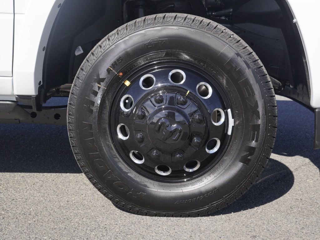 New 2026 Bright White Clear-Coat Exterior Paint RAM Limited image 9