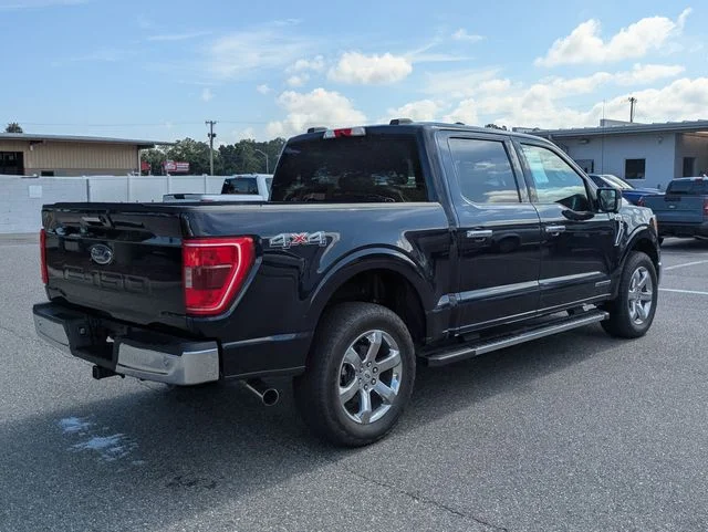 Used 2021 Blue Ford XLT image 3