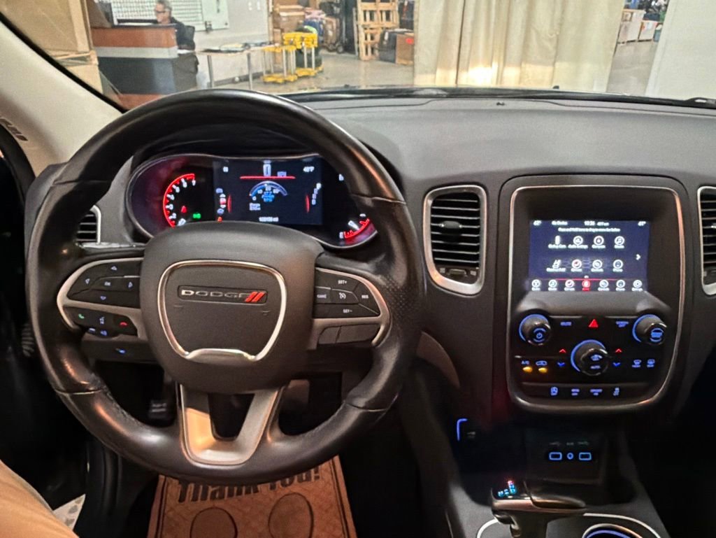 Used 2020 Reactor Blue Pearlcoat Dodge SXT image 9