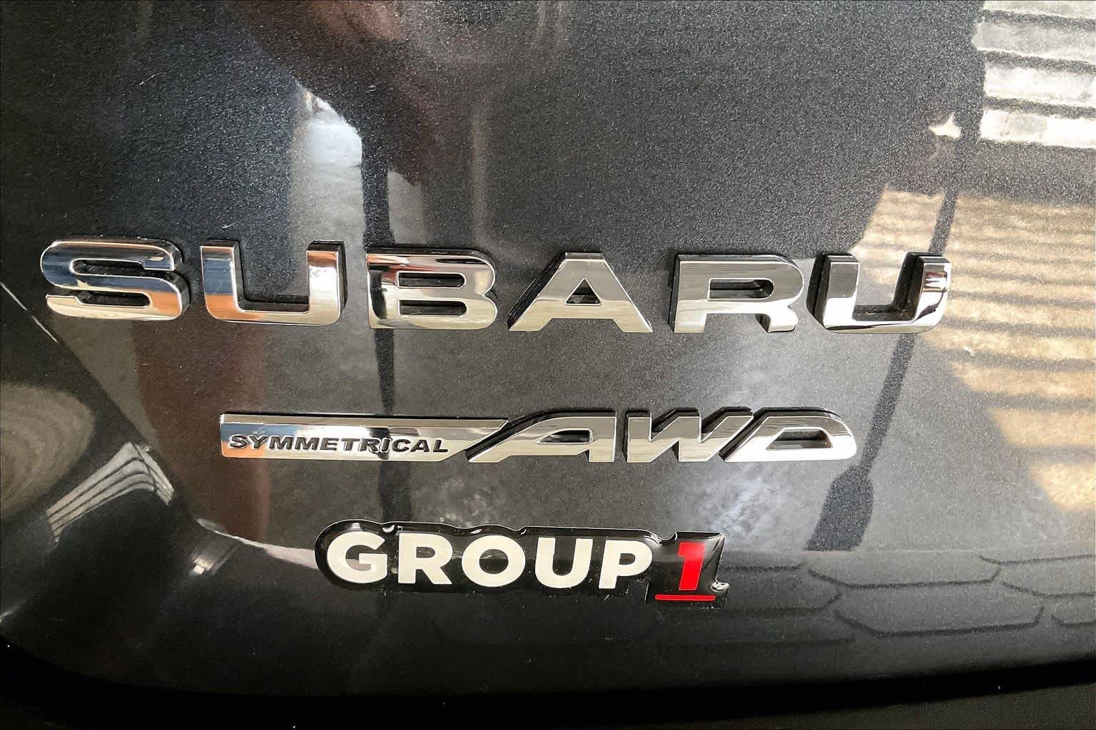 Used 2018 Dark Gray Metallic Subaru Premium image 30