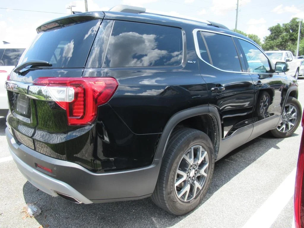 Used 2023 Black GMC SLT image 4